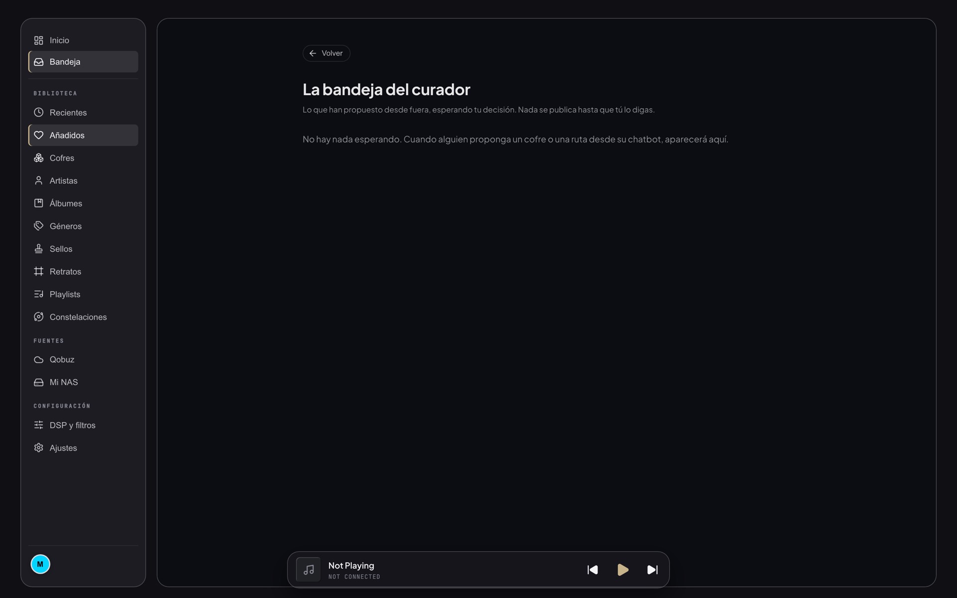 La bandeja del curador en Agora: «Lo que han propuesto desde fuera, esperando tu decisión. Nada se publica hasta que tú lo digas.»